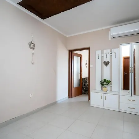 With Parking Space Povljana, Pag - 6298 Apartament