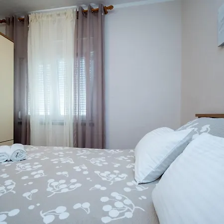 With Parking Space Povljana, Pag - 6298 Apartament *