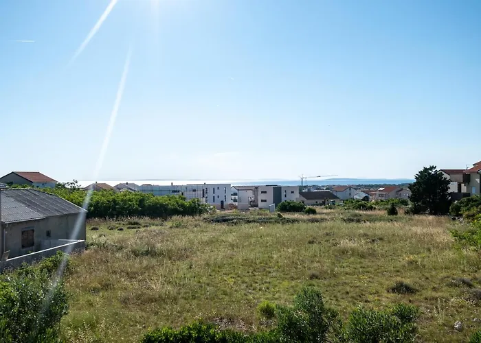 With Parking Space Povljana, Pag - 6298 Апартаменты Повляна